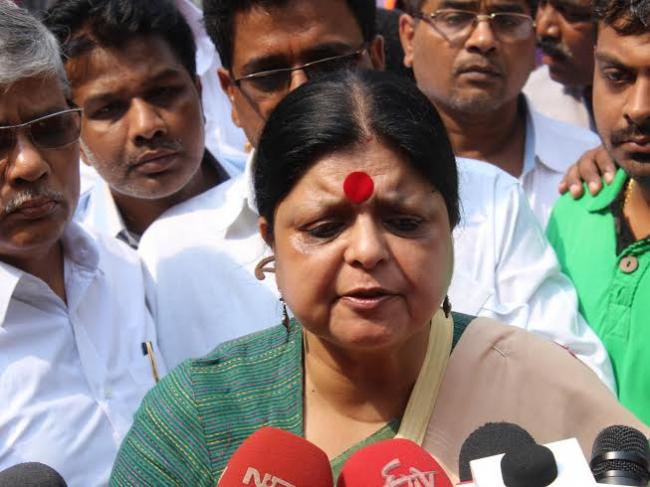 Rahul Gandhi, Congress leaders  visit flyover mishap site