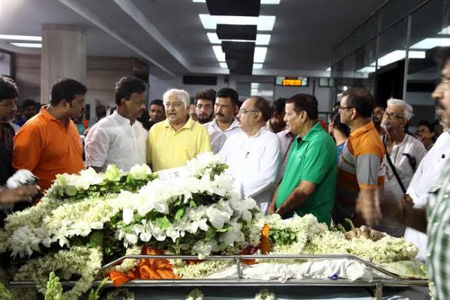 Mamata Banerjee, others pay tributes to Amal Dutta