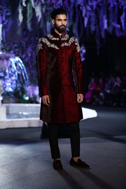 LFW Day 1: Sushant Singh Rajput, Shraddha Kapoor walk the ramp for Manish Malhotra