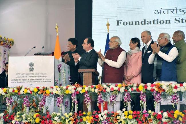 Mr. Francois Hollande inspecting the Guard of Honour