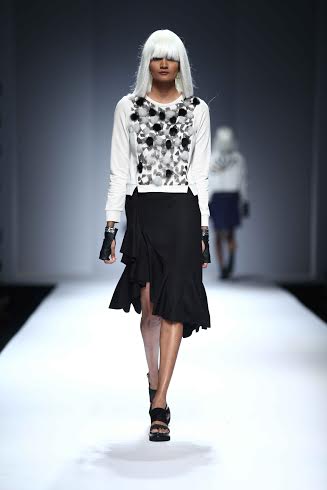 Sanchita showcases collection in AIFW