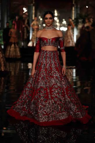 Deepika Padukone sizzles on the ramp at India Couture Week