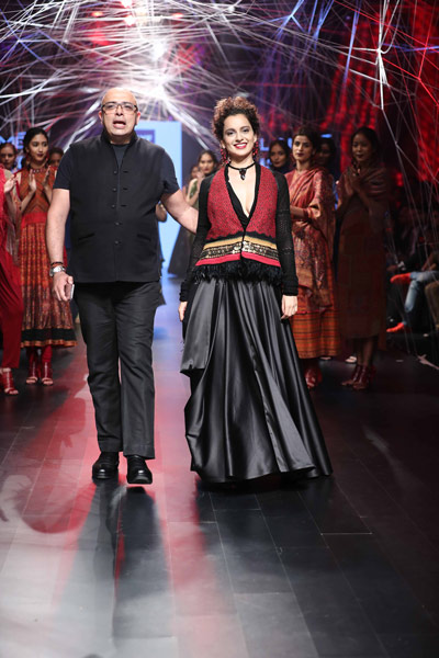 LFW: Kangana Ranaut walks for designer Tarun Tahliani