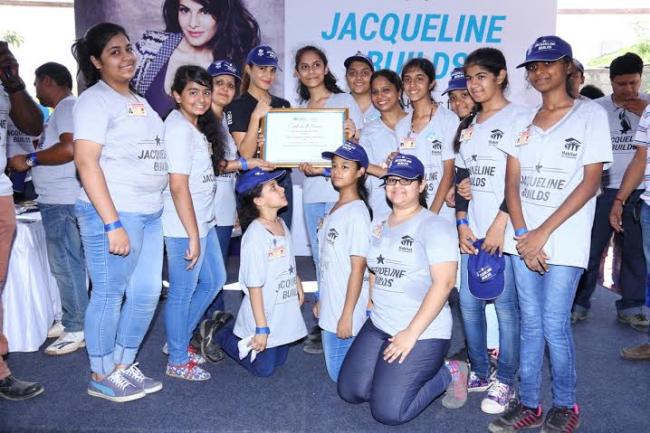Jacqueline Fernandez goes out of her way to make a difference