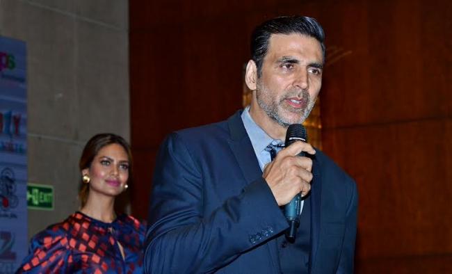 Rustom is a fresh film, says Akshay Kumar in Kolkata