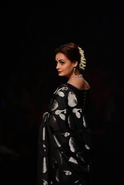 Dia Mirza  sizzles Lakme Fashion Week ramp