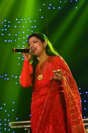 P.C. Chandra Jewellers hosts prize distribution of ;Dhanteras Dhanvarsha 2015' 