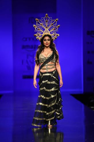 Amazon India Fashion Week: Shriya Saran sizzles ramp