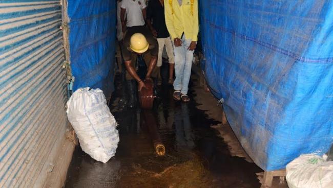 Fire guts Kadamtala bazar in West Bengal's Howrah