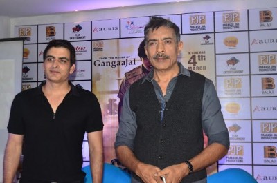 Prakash Jha visits Kolkata to promote 'Jai Gangaajal' 