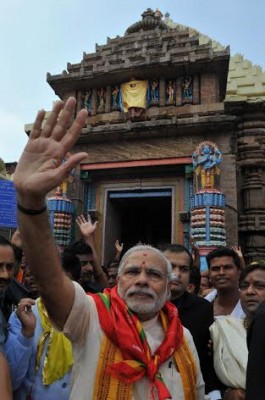  Modi visits Jagannath Temple