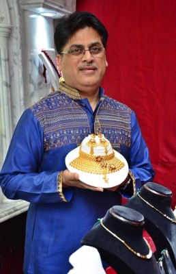 Kolkata: Shyam Sundar Co. Jewellers launches Puja colleciton