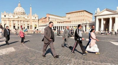 Indian political leaders attend Mother Teresa's canonisation ceremony
