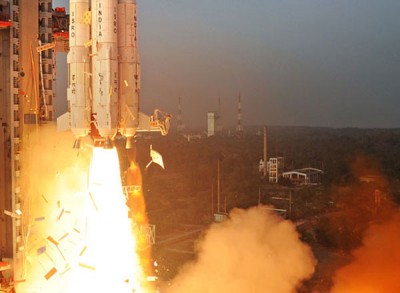 ISRO sets new milestone : Launches record 20 satellites in one go
