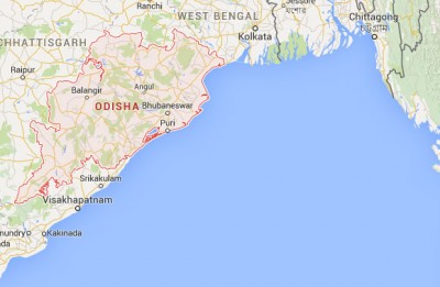 Odisha: Man forced to carry daughter's body as ambulance driver refuses service