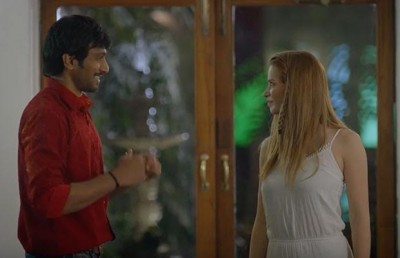 Arijit Singh'sings Gujarati song Satrangi Re