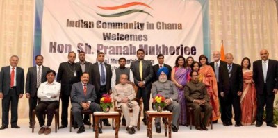 President Pranab Mukherjee meets Indian community in Ghana  