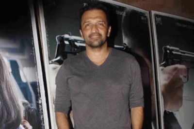 Atul Kasbekar to hold a Special Screening of  Neerja at his college 