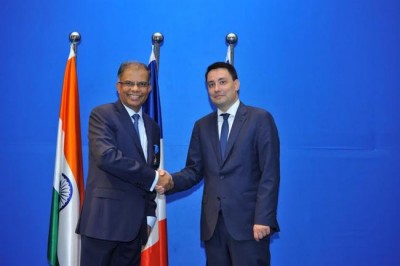 Shailesh Ayyangar receives Officier de lâ€™Ordre national du Merite from French government