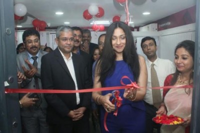 Axis Bank inaugurates its â€œAll Women Branchâ€ in West Bengal