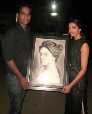 Deepika Padukone makes time to meet her fan from Latur