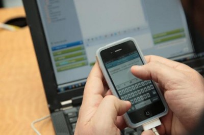 Authorities in Apple-FBI case 'risk unlocking Pandora's Box' â€“ UN human rights chief