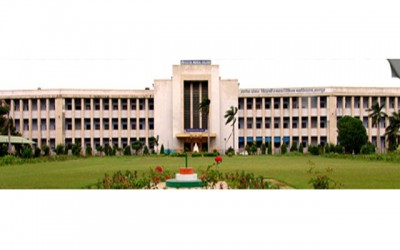 12-yr-old dies on father's shoulder after denied admission to Kanpur hospital