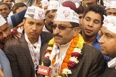 Income Tax dept raids on AAP MLA Kartar Singh, recovers Rs 130 crore