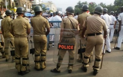 Kolkata: Bullets fired at Entally again, another man shot