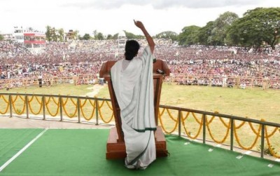 Mamata Banerjee calls for a change in Tripura