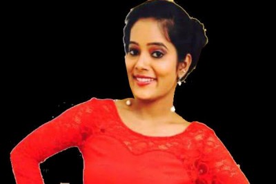 TV anchor Nirosha commits suicide while on Skype call?