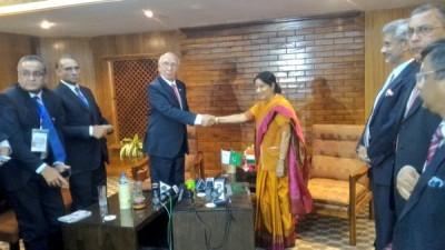 Sushma Swaraj meets Sartaj Aziz 