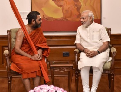 Tridandi Srimannarayana Ramanuja Chinna Jeeyar Swamiji calls on PM Modi