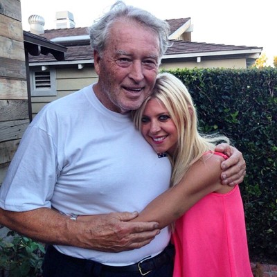 Tara Reid's father passes away
