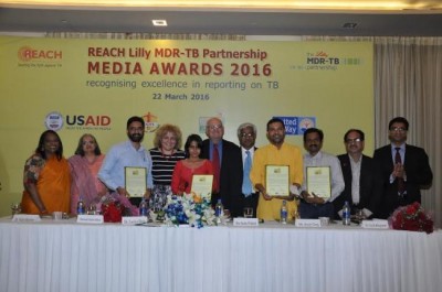 Awards presented to journalists for best reporting on tuberculosis