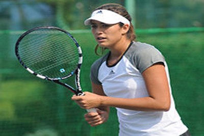 Garbine Muguruza reaches French Open quater-finals