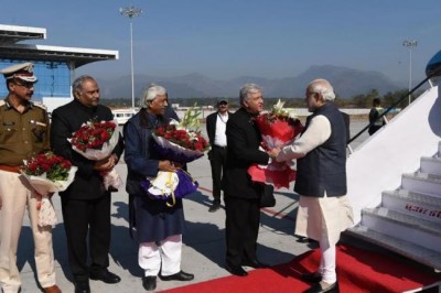 PM Modi arrives in Uttarakhand, received by Governor 