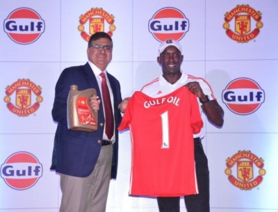 Manchester United ambassador Dwight Yorke visits Kolkata, launches Formula GX