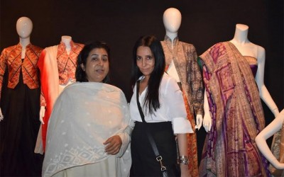 Kolkata: Anamika Khanna attends â€œBaluchari: Bengal & Beyondâ€ event