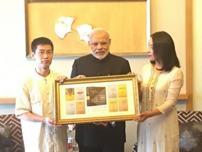 Narendra Modi meets Indophile Professor Wang