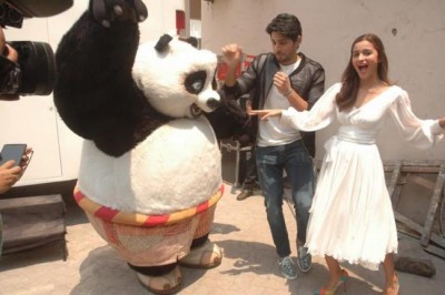 Po visits the cast of Kapoor & Sons