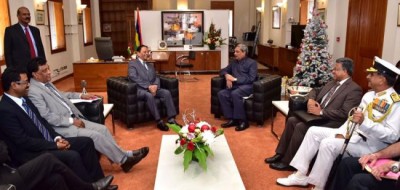 Manohar Parrikar arrives in Mauritius on two-day visit