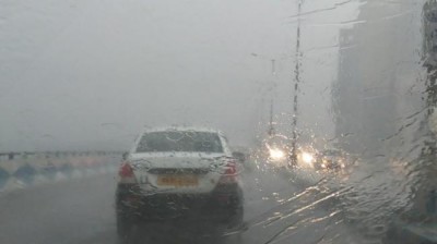 Heavy shower with windstorm hits Kolkata, more rainfall likely in next 48 hours