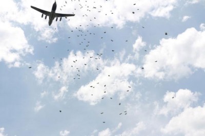 UN food aid reaches besieged Syrian city of Deir Ezzor by air   