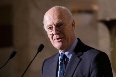 Airdrops in Syria continue as UN mediator meets with Iranian official in Tehran