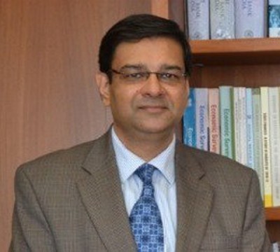 RBI governor arrives Kolkata, refuses state police's convoy