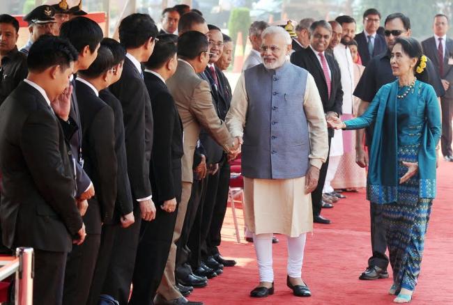  Narendra Modi receiving the State Counsellor of Myanmar, Ms. Aung San Suu Kyi