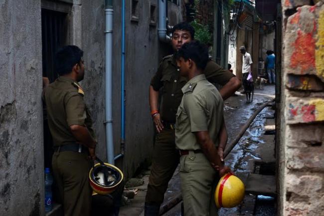 Fire guts Kadamtala bazar in West Bengal's Howrah