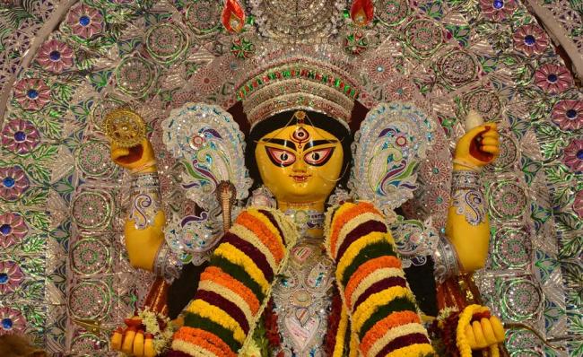 Kolkata celebrates Jagadhatri Puja