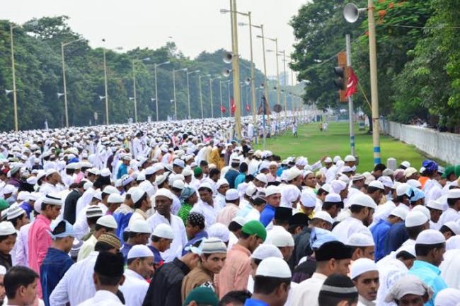 Muslims offer Eid prayer